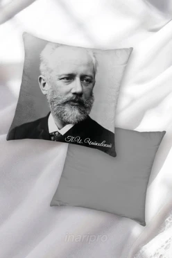 Подушка 40х40 см, с принтом "Tchaikovsky"