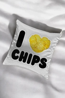 Подушка 45х45 см, с принтом "I love chips"